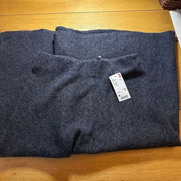 NWT Uniqlo Soufflé Yarn flare skirt medium wool Blend - Picture 2 of 6